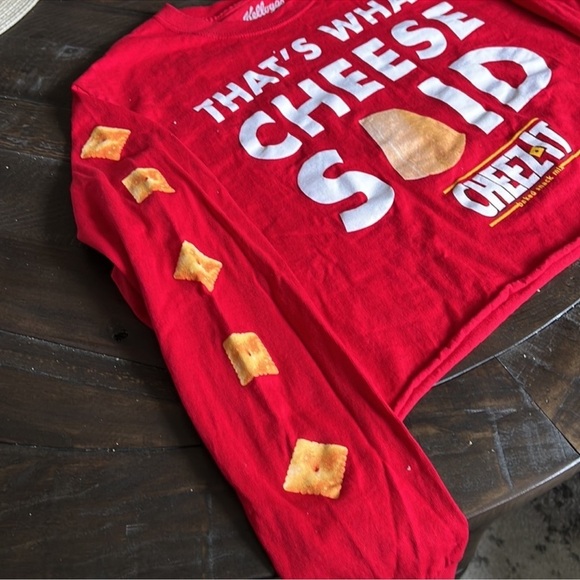 Cheez-It Long Sleeve Tee “That’s What Cheese Said” Size Large - Picture 2 of 5